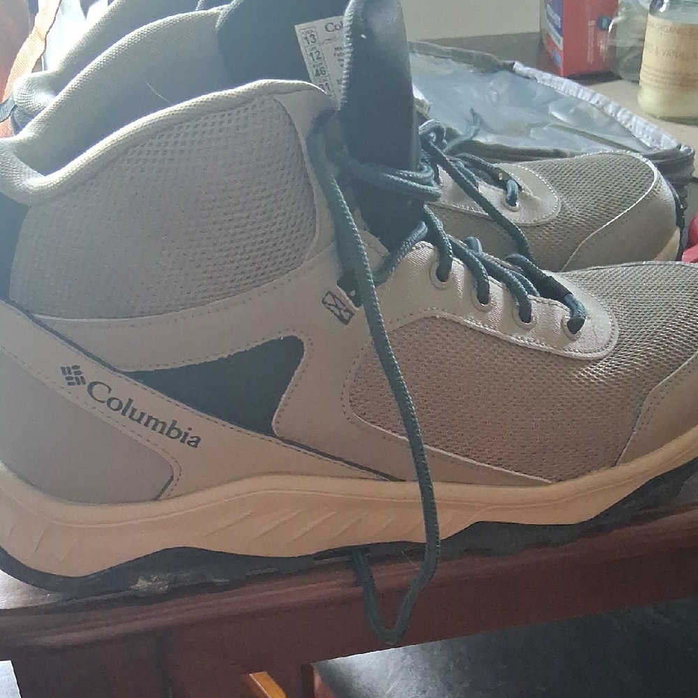Columbia Men's Blue and Gray Hiking Boots
